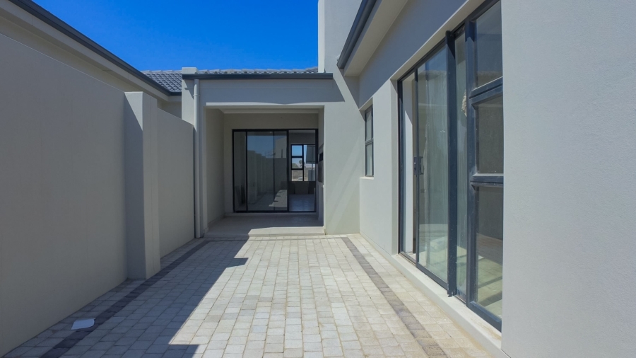 4 Bedroom Property for Sale in Sagewood Western Cape